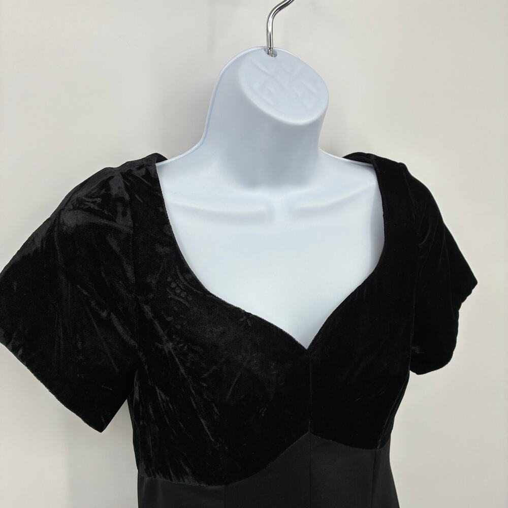 Stage Accents Black Velvet Bodice Formal Maxi Gown Dress Size 4